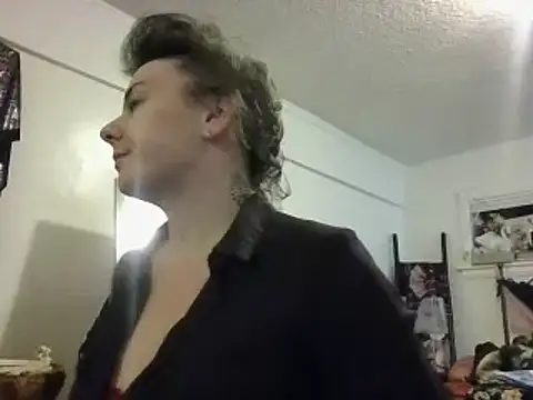 Phoenixmonroe0810 online show from February 11, 2025, 2:57 am