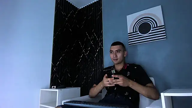 Liam crox online show from December 18, 2024, 7:30 pm