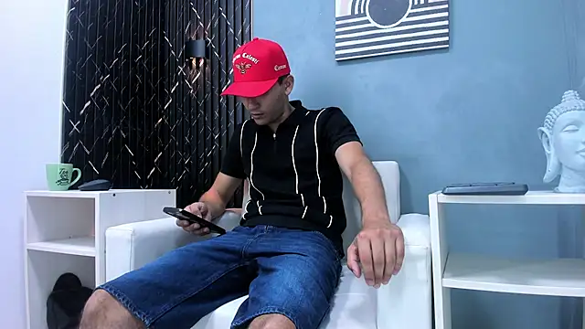 Liam crox online show from January 8, 2025, 5:48 pm