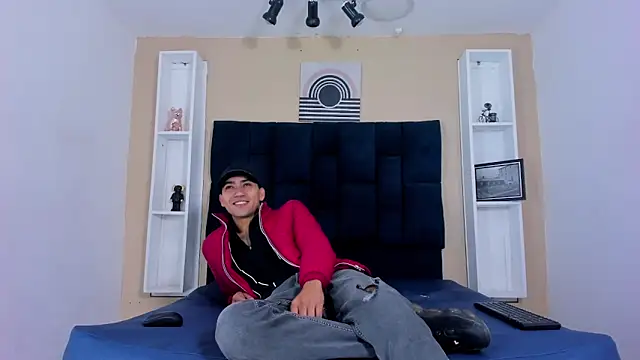 Liam crox online show from February 15, 2025, 12:22 pm