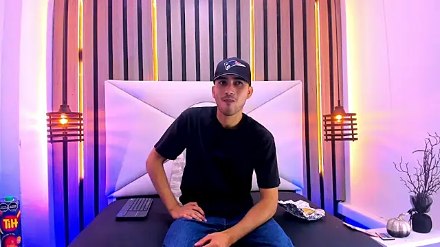 Liam crox online show from March 15, 2025, 2:55 pm