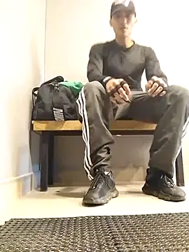 Liam crox online show from March 18, 2025, 1:09 pm