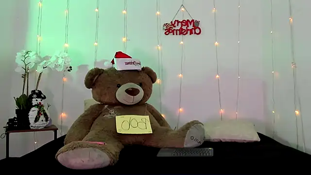 Snapshot of kendal_scott1 chatting on December 3, 2024, 6:38 pm kendal scott1 online show from December 3, 2024, 6:38 pm