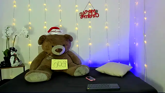 Snapshot of kendal_scott1 chatting on December 6, 2024, 8:40 pm kendal scott1 online show from December 6, 2024, 8:40 pm