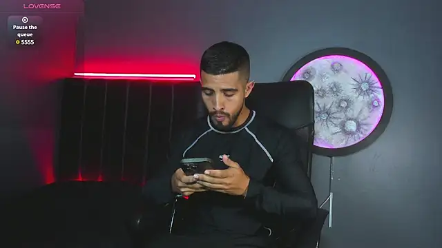 khriss brown online show from March 18, 2025, 9:53 pm