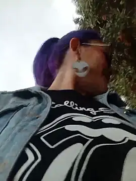 sophie banger online show from October 18, 2025, 9:15 pm