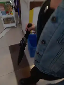 sophie banger online show from February 24, 2026, 8:51 pm