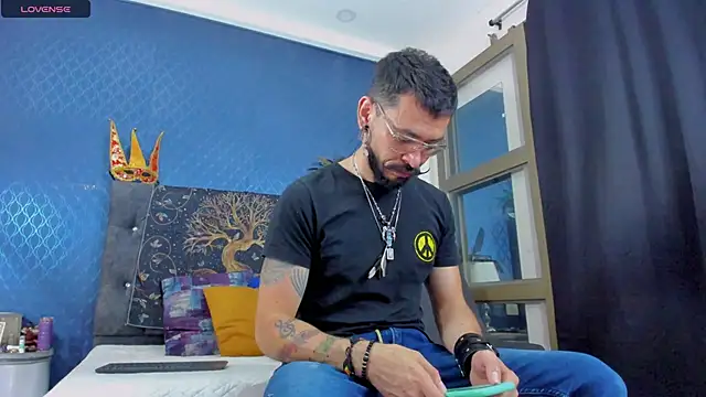 leondevereda online show from February 7, 2025, 10:41 pm