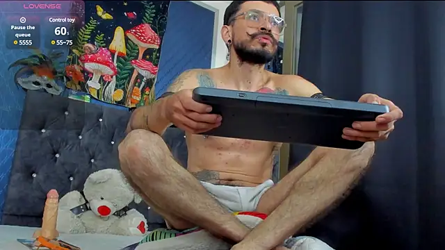 leondevereda online show from March 22, 2025, 1:43 am