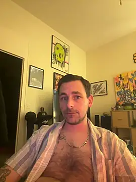 Snapshot of defbond420 chatting on January 22, 2025, 2:26 am defbond420 online show from January 22, 2025, 2:26 am