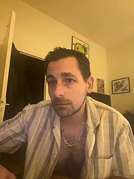 Snapshot of defbond420 chatting on January 24, 2025, 10:08 pm defbond420 online show from January 24, 2025, 10:08 pm