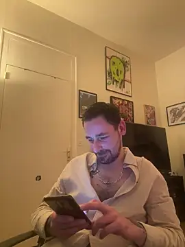 Snapshot of defbond420 chatting on October 1, 2025, 10:38 pm defbond420 online show from October 1, 2025, 10:38 pm