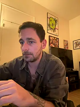 Snapshot of defbond420 chatting on October 19, 2025, 9:26 pm defbond420 online show from October 19, 2025, 9:26 pm