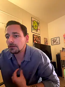 Snapshot of defbond420 chatting on October 21, 2025, 9:37 pm defbond420 online show from October 21, 2025, 9:37 pm