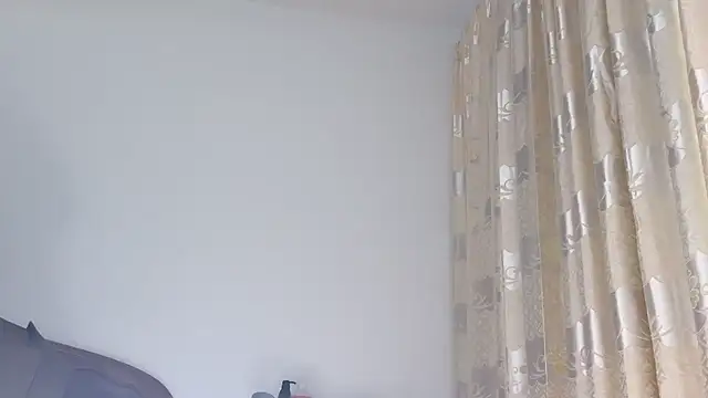 Krismil3 online show from January 6, 2025, 4:58 am