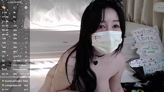 2hyun online show from March 14, 2025, 2:19 pm