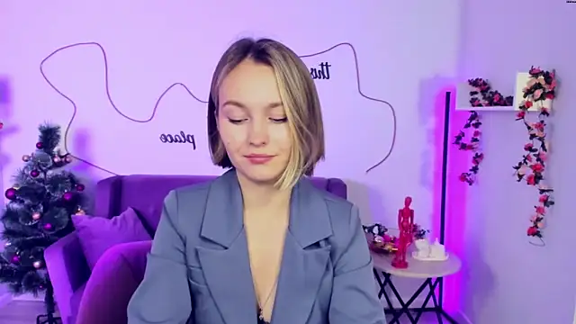 Snapshot of BritnieCute chatting on December 26, 2024, 5:58 am BritnieCute online show from December 26, 2024, 5:58 am