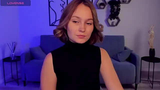 Snapshot of BritnieCute chatting on October 7, 2025, 4:53 am BritnieCute online show from October 7, 2025, 4:53 am