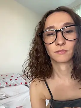 Snapshot of cutte_dora chatting on May 3, 2026, 2:12 pm cutte dora online show from May 3, 2026, 2:12 pm