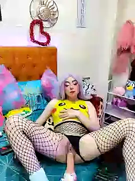 Yennastone online show from December 4, 2024, 8:07 pm