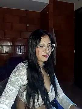 Snapshot of Raven__purple chatting on February 5, 2025, 2:29 am Raven purple online show from February 5, 2025, 2:29 am