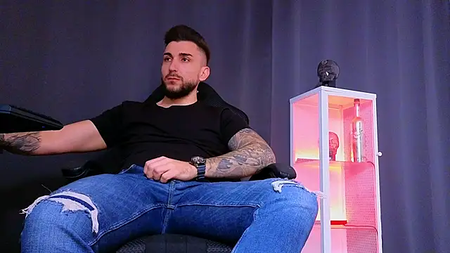 MightyAaron66 online show from February 10, 2025, 2:26 pm