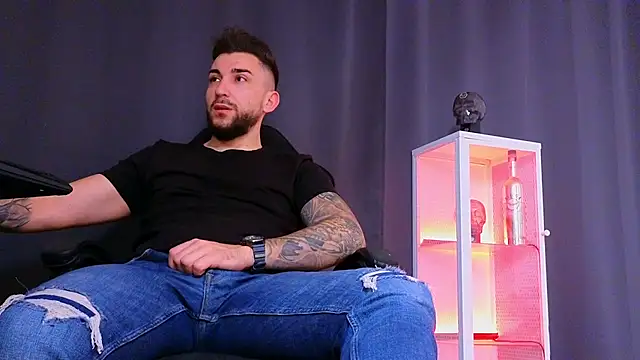 MightyAaron66 online show from February 11, 2025, 2:46 am