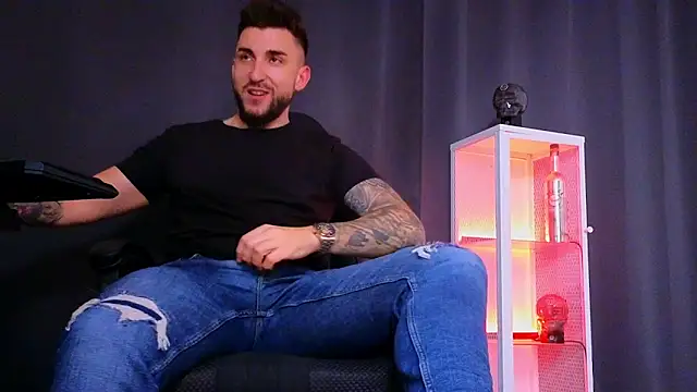 MightyAaron66 online show from February 11, 2025, 11:54 am