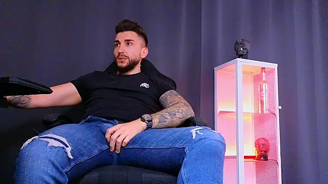 MightyAaron66 online show from February 14, 2025, 3:15 pm