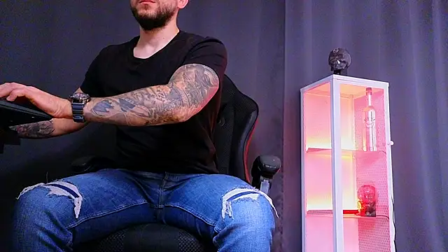 MightyAaron66 online show from March 1, 2025, 8:45 am