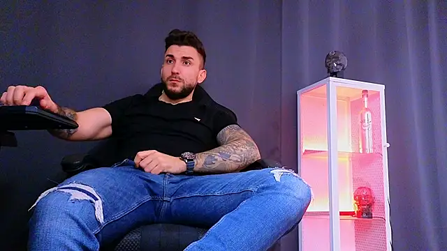 MightyAaron66 online show from March 3, 2025, 11:11 am