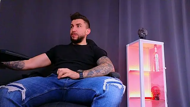 MightyAaron66 online show from March 8, 2025, 7:27 am