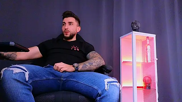 MightyAaron66 online show from March 22, 2025, 11:32 am