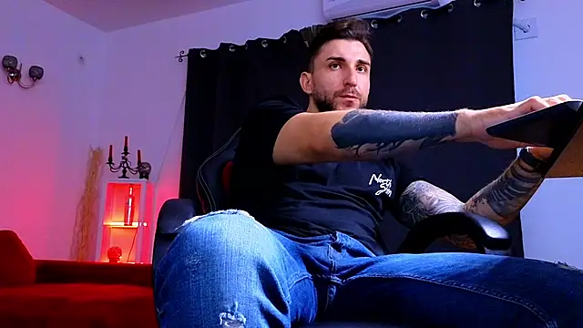 MightyAaron66 online show from September 10, 2025, 3:56 pm