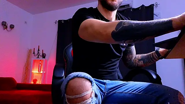 MightyAaron66 online show from December 3, 2025, 3:58 am