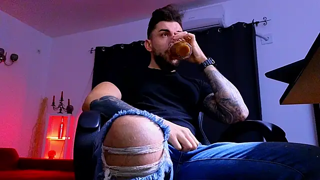 MightyAaron66 online show from January 6, 2026, 3:32 am