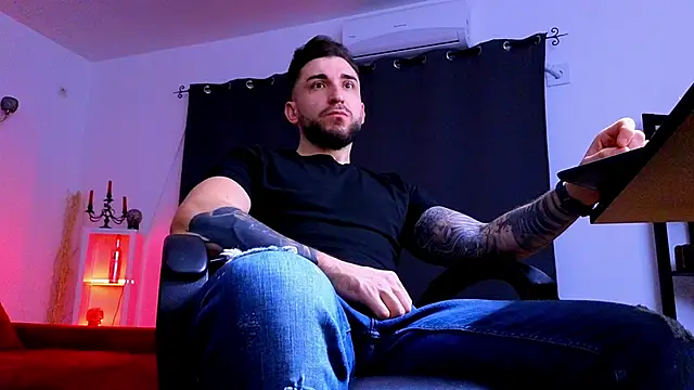 MightyAaron66 online show from February 6, 2026, 3:55 am