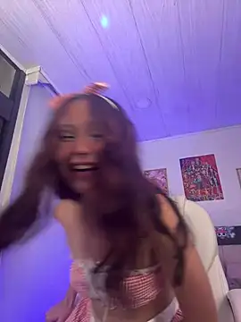 missdaphnee  online show from March 16, 2025, 5:03 am