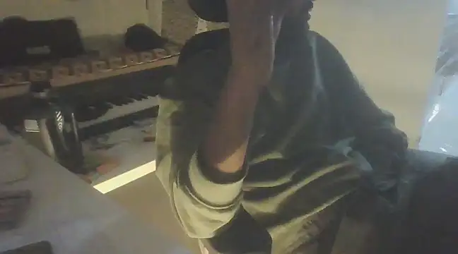 dominanthubby online show from December 3, 2024, 5:23 pm