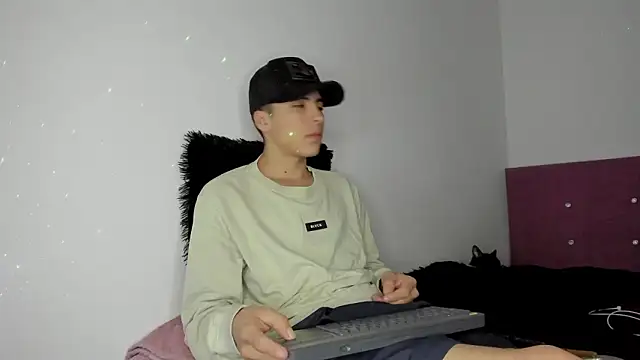 HeellBoy  online show from March 22, 2026, 2:59 am