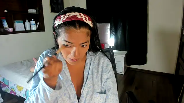 arianithaxox online show from January 5, 2025, 10:08 pm