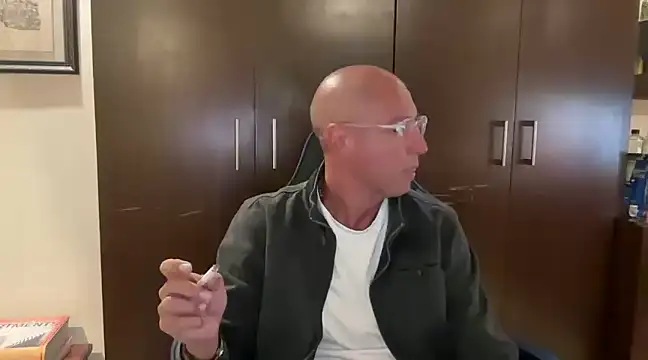 alanan881 online show from December 18, 2024, 2:42 am