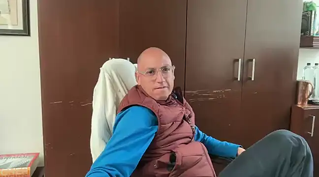 alanan881 online show from January 13, 2025, 6:49 pm