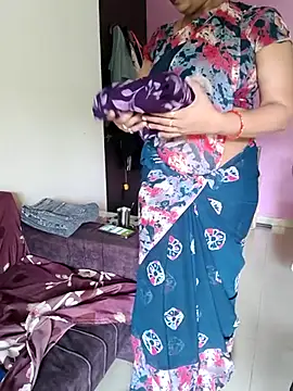 Snapshot of samitasharma chatting on July 15, 2026, 6:18 am samitasharma online show from July 15, 2026, 6:18 am