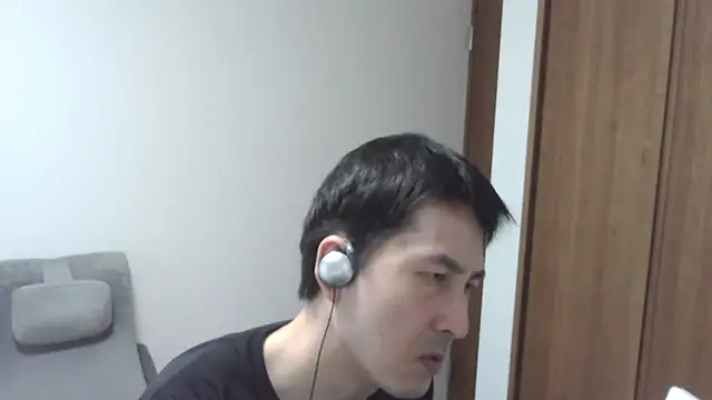 Snapshot of ikkakusai11 chatting on October 28, 2025, 10:01 pm ikkakusai11 online show from October 28, 2025, 10:01 pm