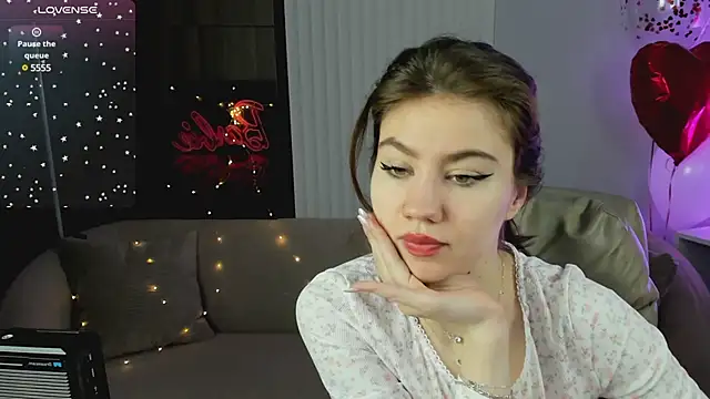 Selena grey  online show from March 3, 2025, 1:10 am