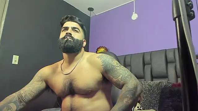 Snapshot of Lyon_vach chatting on February 7, 2026, 10:13 pm Lyon vach online show from February 7, 2026, 10:13 pm