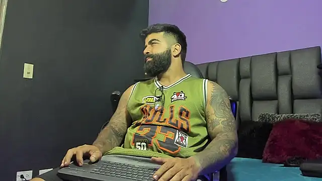 Snapshot of Lyon_vach chatting on February 11, 2026, 10:59 pm Lyon vach online show from February 11, 2026, 10:59 pm