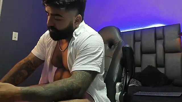 Snapshot of Lyon_vach chatting on February 23, 2026, 11:57 pm Lyon vach online show from February 23, 2026, 11:57 pm