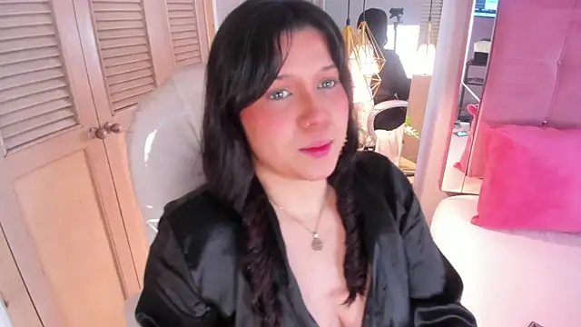 ArticaBelle online show from January 18, 2025, 12:47 pm